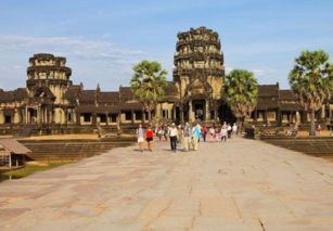 柬埔寨旅游攻略：感受神秘的吴哥王朝与梦幻的金边之城