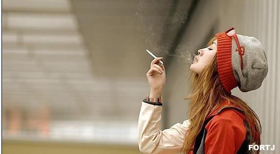 女性吸烟，免疫功能难逃风险