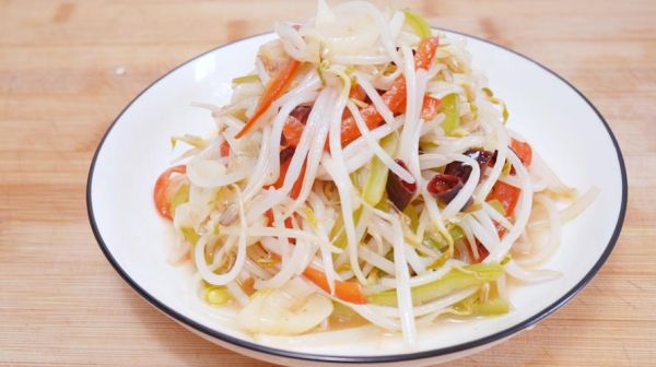 【美食专栏】快来get绿豆芽5种料理方法，超实用！
