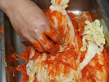 韩国泡菜制作方法大揭秘，白菜腌制技巧一网打尽