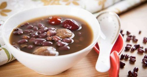 红豆功效大揭秘：清热解毒、润肠通便、健脾益胃