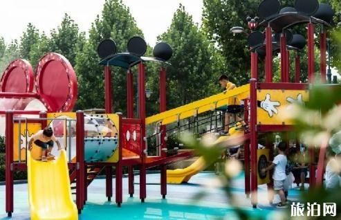米奇妙趣湾是上海迪士尼小镇的最新景点，它是否免费向游客开放呢？